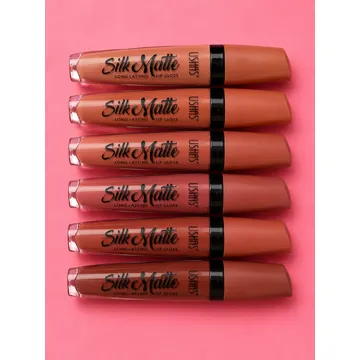 MAJUS LIP GLOSS USHAS COLOR MATE